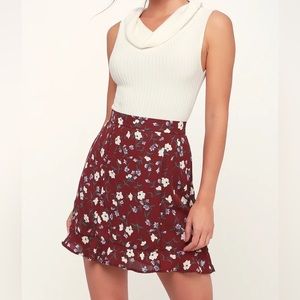 NWT Lulu’s Pocketful of Petals Burgundy Floral Print Ruffled Mini Skirt